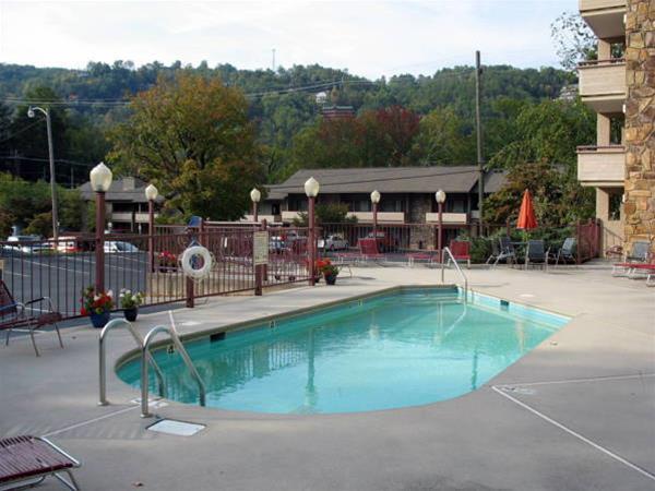 Howard Johnson By Wyndham Downtown Gatlinburg Dış mekan fotoğraf